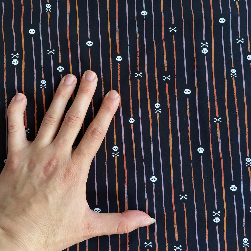 Spooky Trails de Katarina Roccella pour Art Gallery Fabric