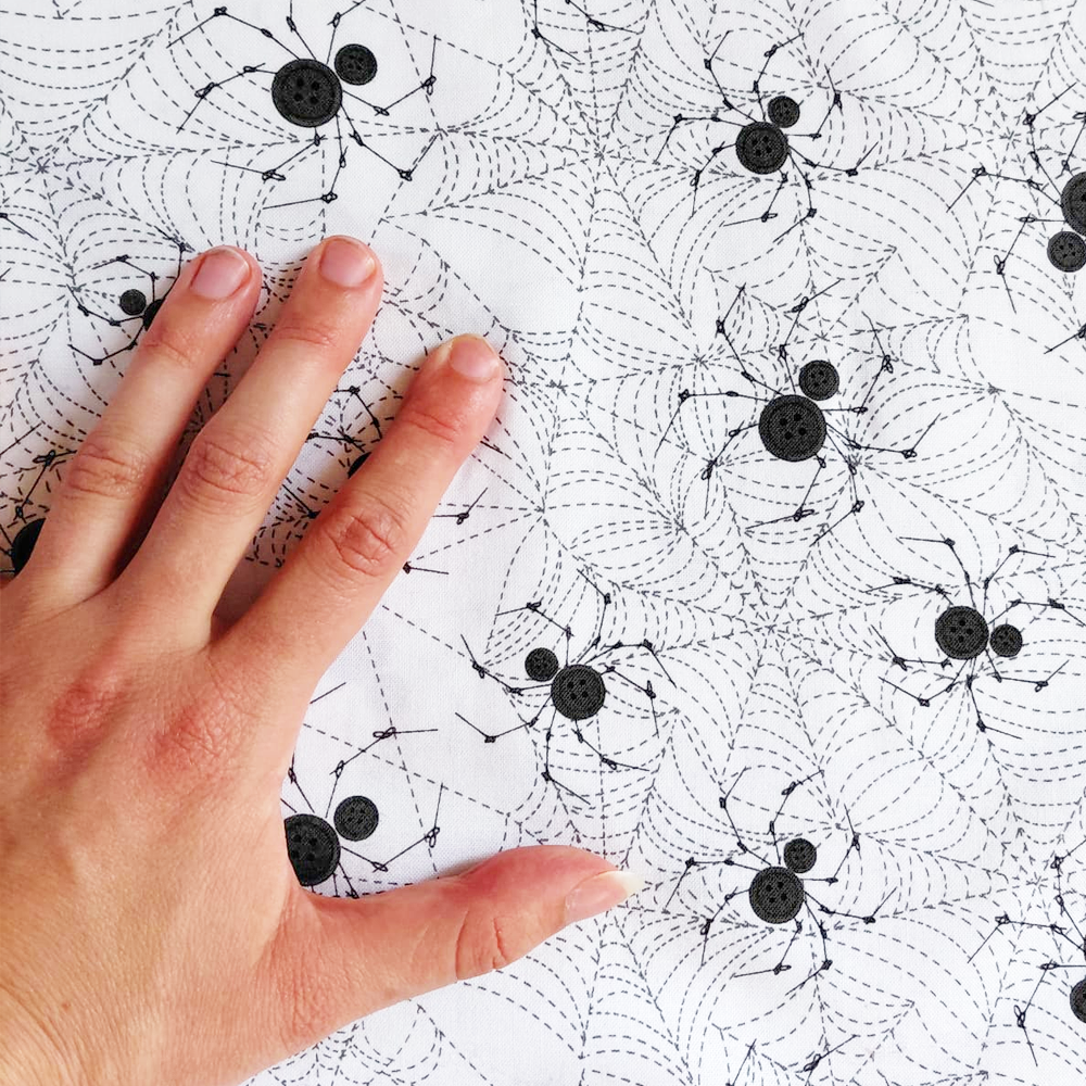 Boutons araignées de Mr Bones sews pour Figo