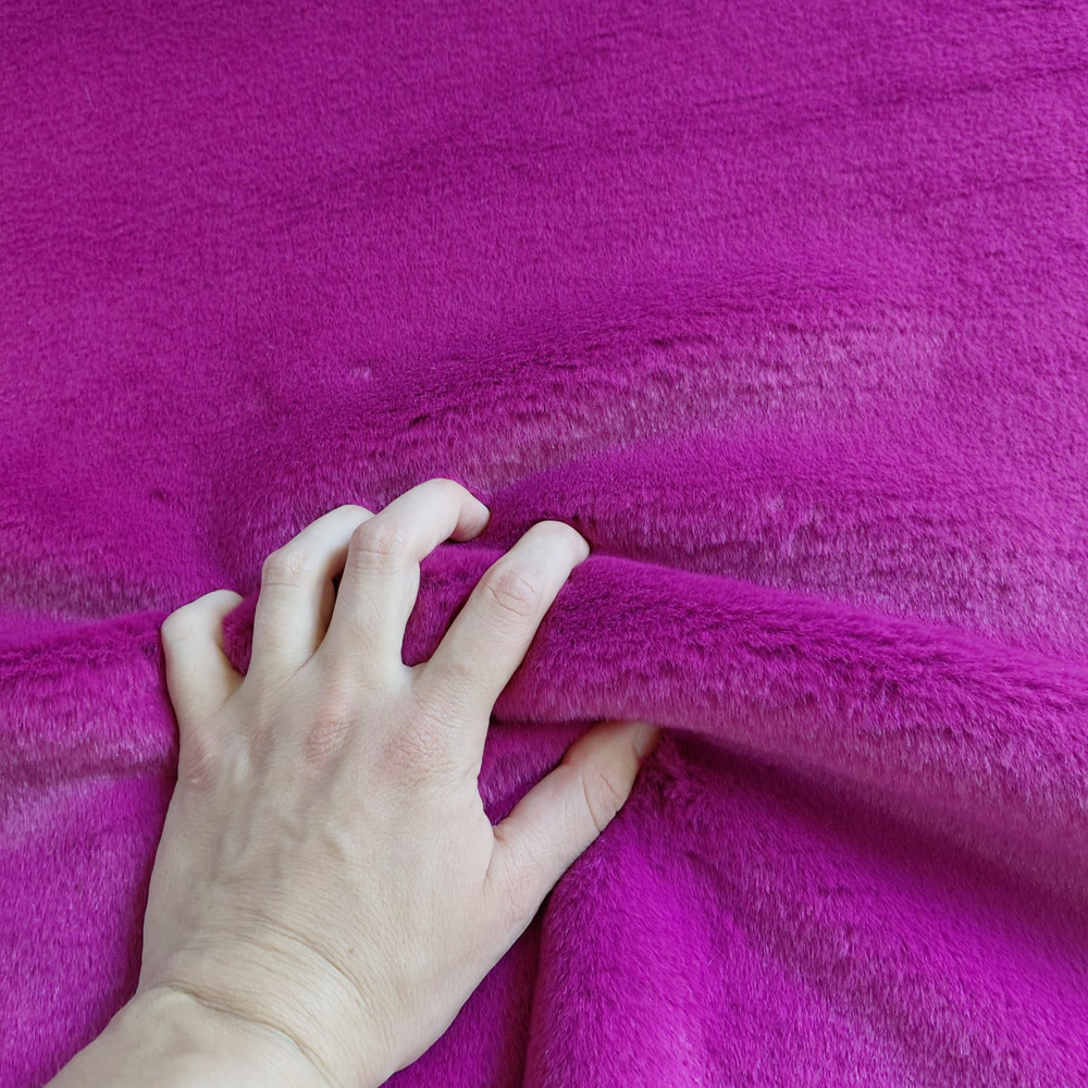 Luxe Cuddle Seal Claret