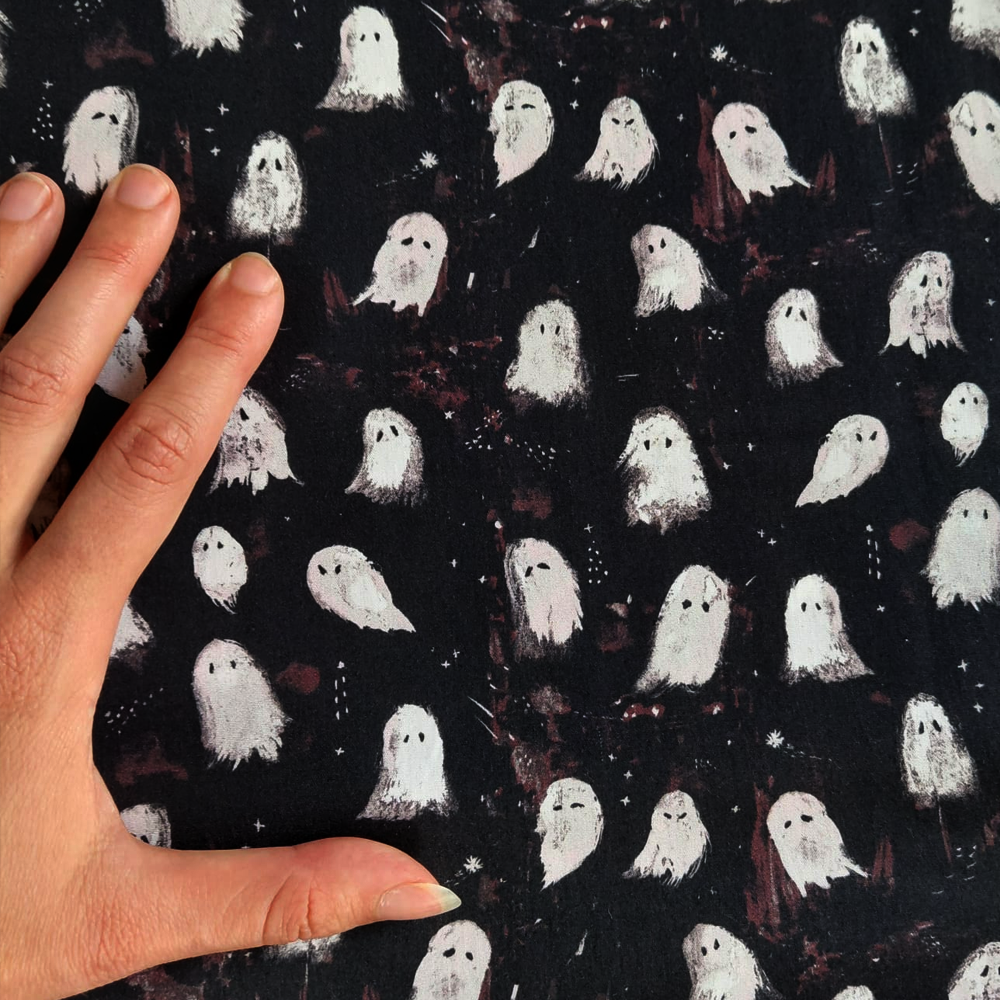 Oh My Ghost de Katarina Roccella pour Art Gallery Fabric