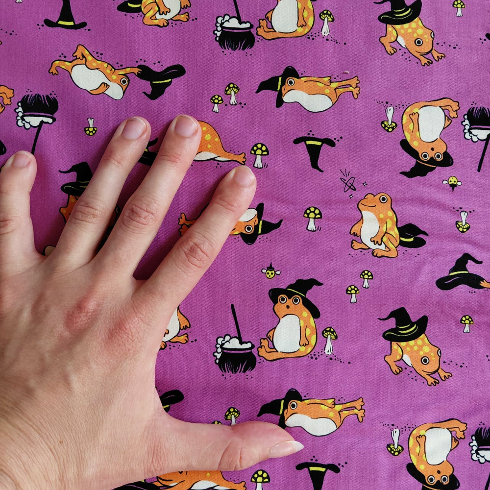 Frogmiliars en Heliotrope de Sarah Watts pour Ruby Star Society